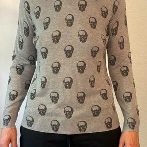 Small faith & zoe skull sweater